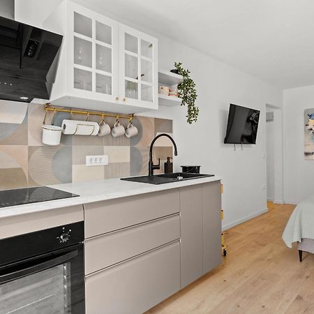 New Apartment Fiore, プーラ エクステリア 写真